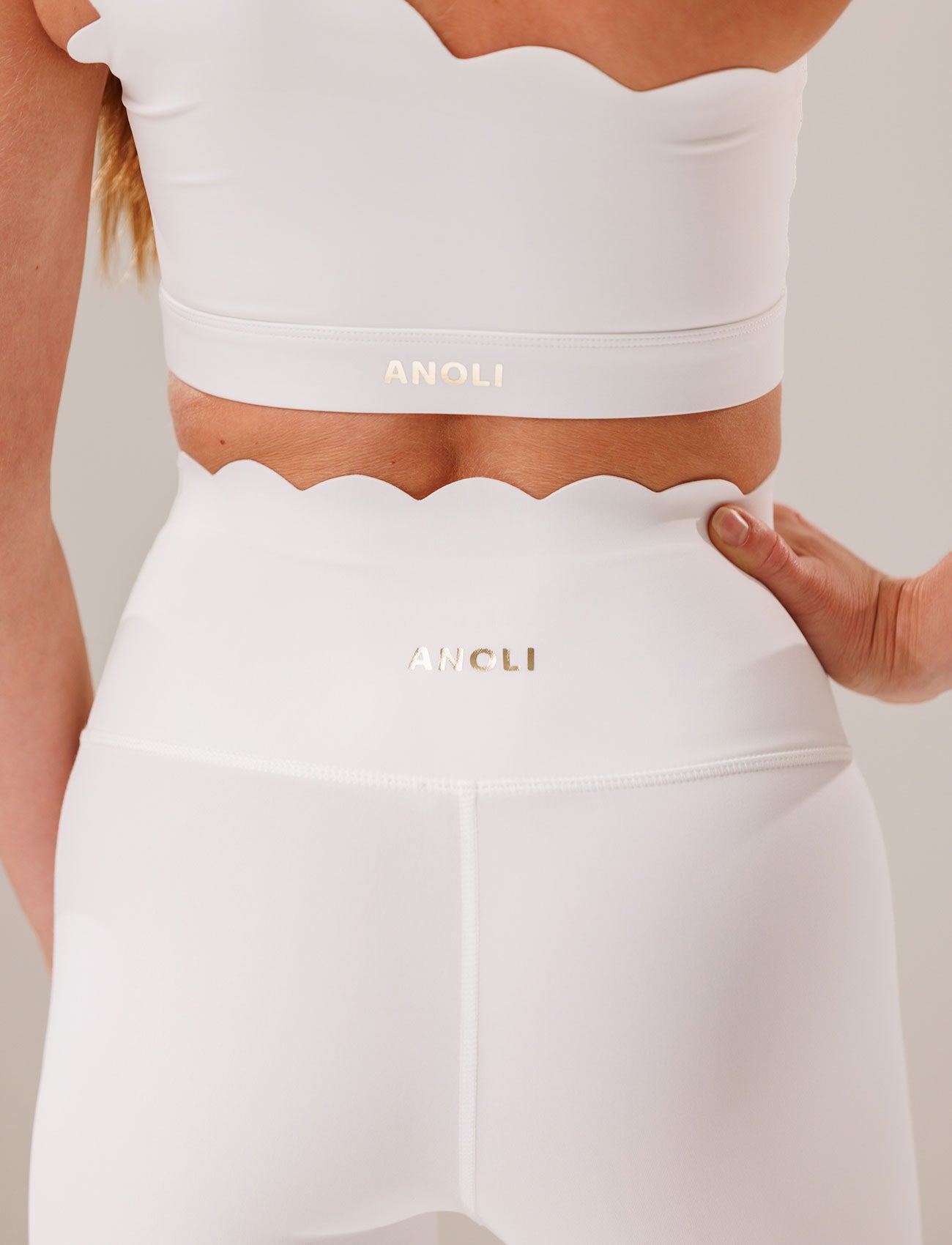 Spordirinnahoidja LAURA - white