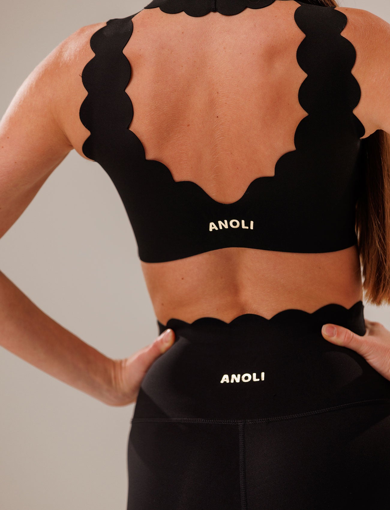 Spordirinnahoidja LIANA - black